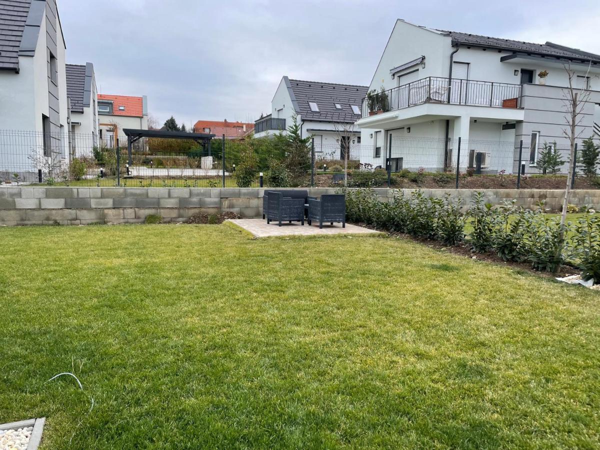Kertvarosi Nyugalom Apartment Balatonfured Exterior photo