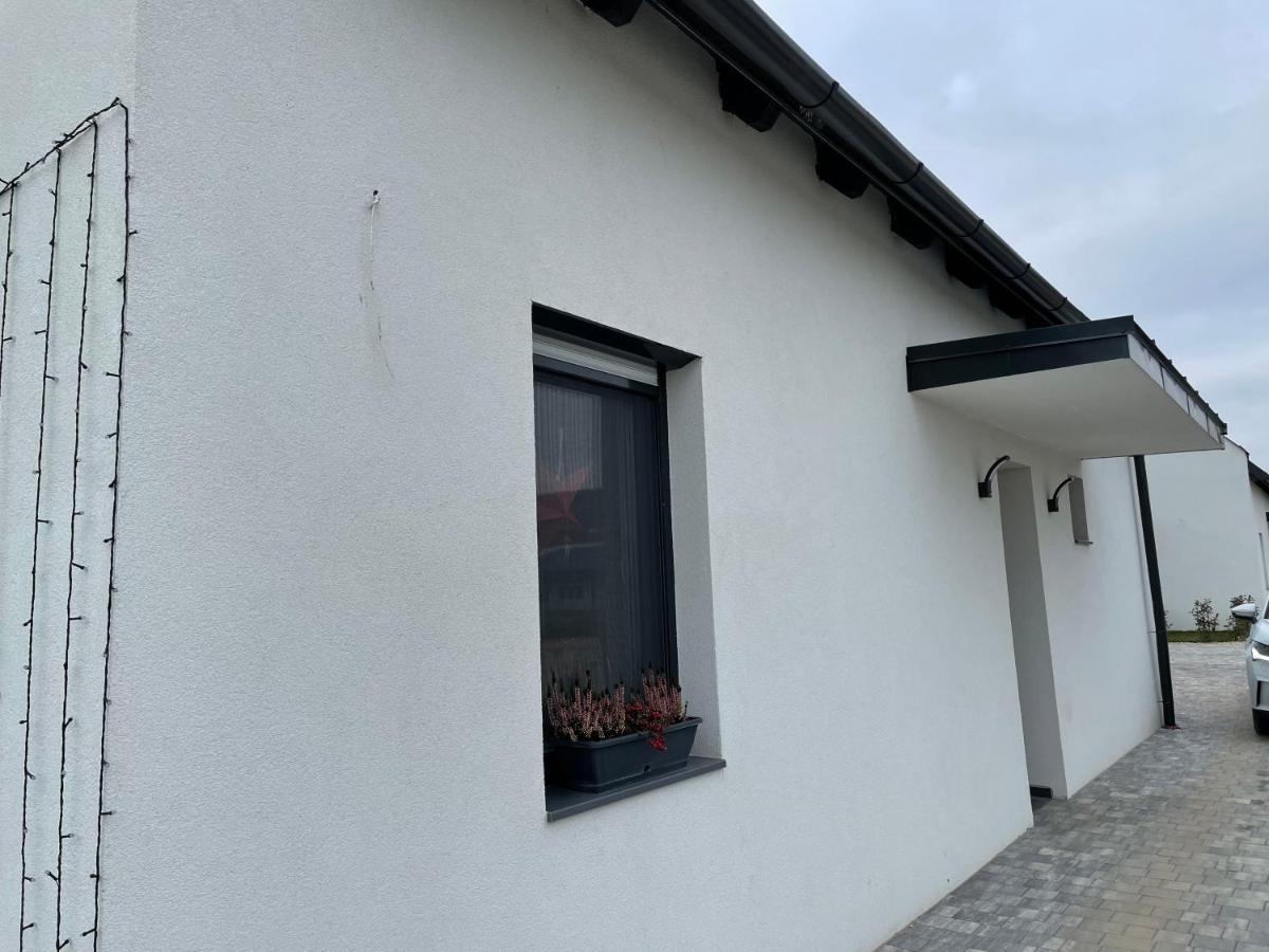 Kertvarosi Nyugalom Apartment Balatonfured Exterior photo